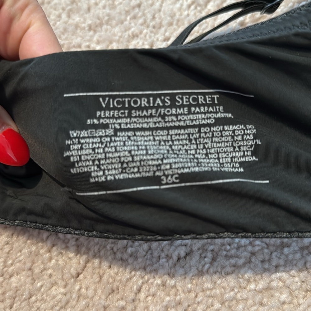 Victoria Secret Perfect Shape Bra - Picture 2 of 3